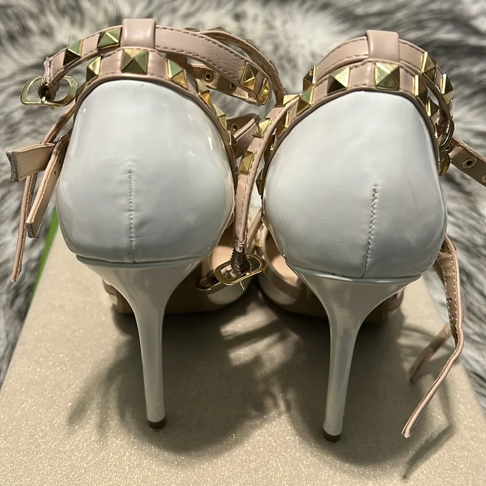 Wild Diva Adora White Patent & Nude Gold Studded Strappy Heels 7.5 - Picture 8 of 13